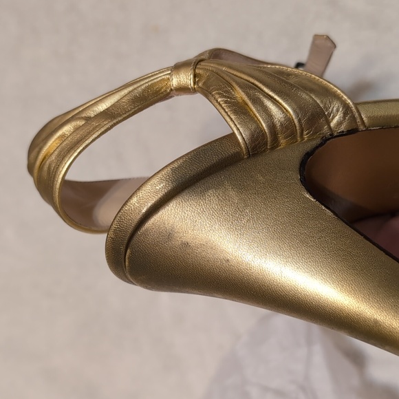 Salvatore Ferragamo Creations Vintage Reproduction Gold Heels - Picture 13 of 14